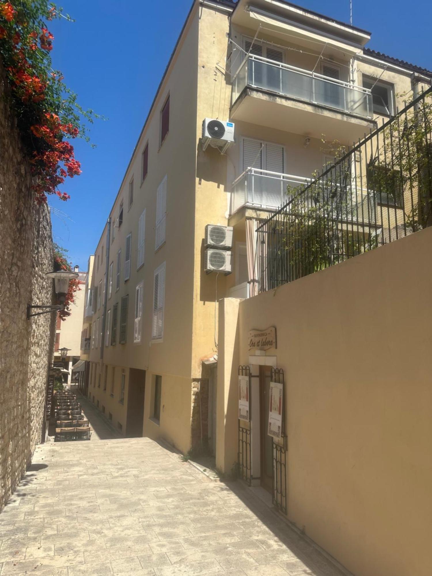Amaro Luxury Room & Studio Apartman With Balcony Zadar Ngoại thất bức ảnh